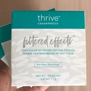 Thrive Causmetics pressed setting powder - DEEP